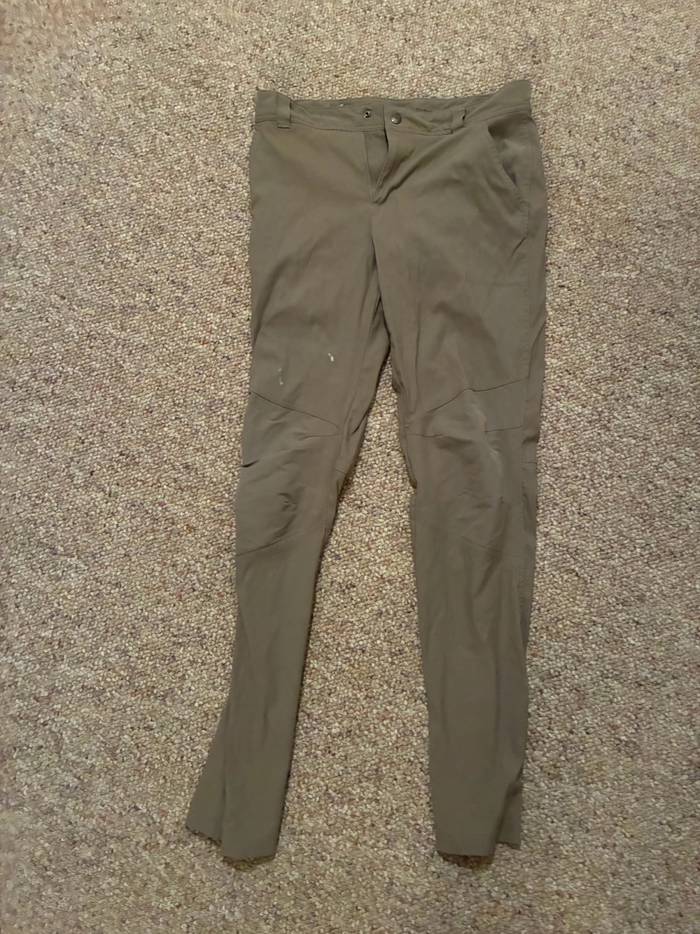 Columbia Men's Cargo Pants in Khaki